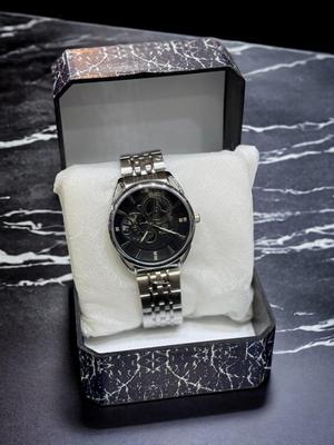 Men's Quartz Analog Watch - Stylish Silver Round Design, 1 Pc