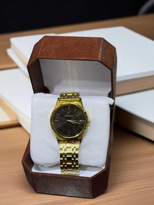 Men's Quartz Movement Round Analogue Watch with Textured Strap - 1 Pc