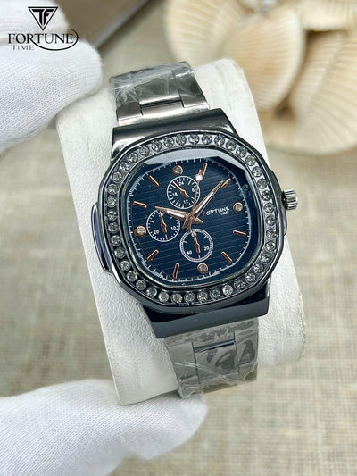 Stylish Women's Square Quartz Chain Watch - 1 Pc