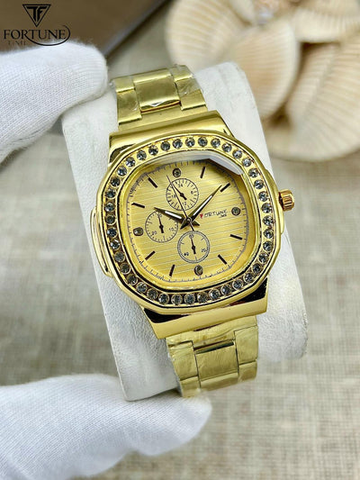 Stylish Women's Square Quartz Chain Watch - 1 Pc